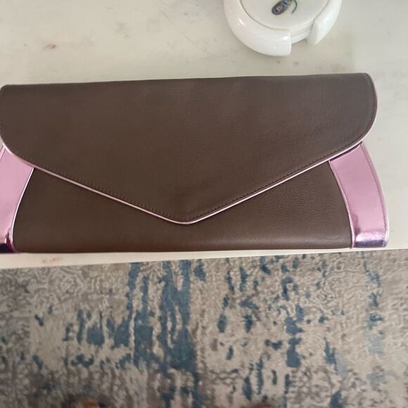 Elegant Brown and Pink Clutch - Picture 1 of 6